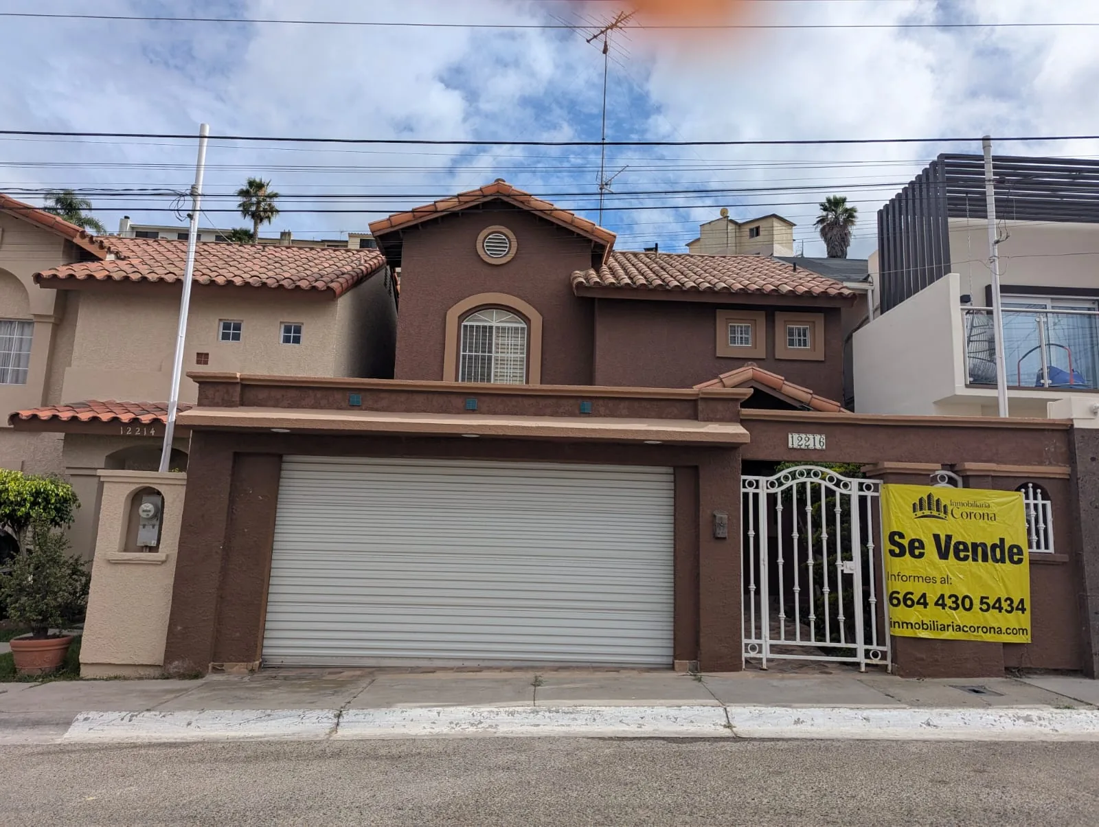 Casa en Privada del Rey, Zona Dorada — Seguridad 24/7 · $420,000 USD